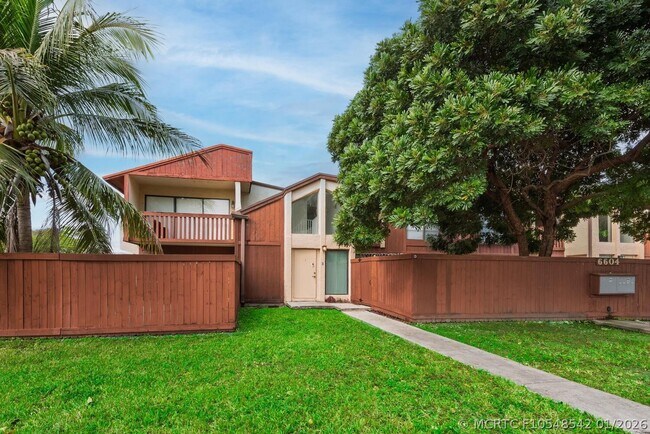 Foto del edificio - 6604 SW 114th Pl