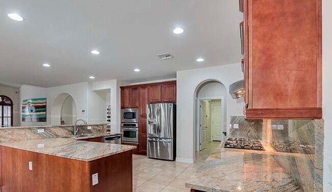 Building Photo - Stunning Aviano in Desert Ridge