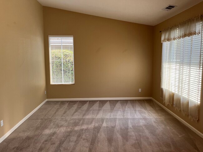 Building Photo - 4656 Palomino Way