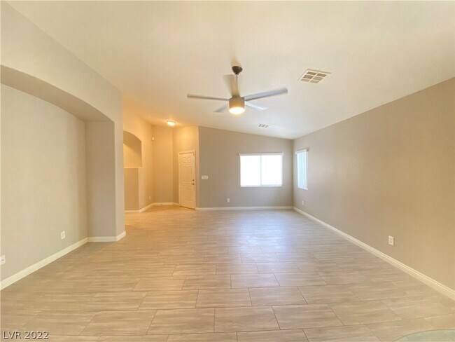 Building Photo - 6021 Sierra Medina Ave