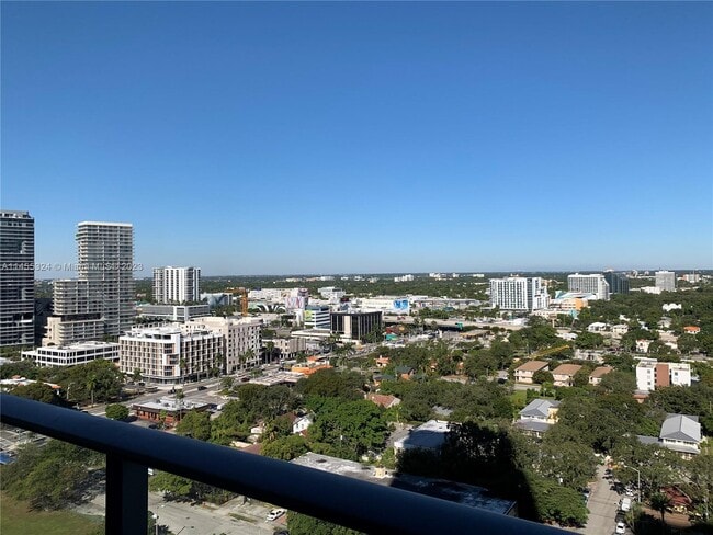 Foto del edificio - 501 NE 31st St