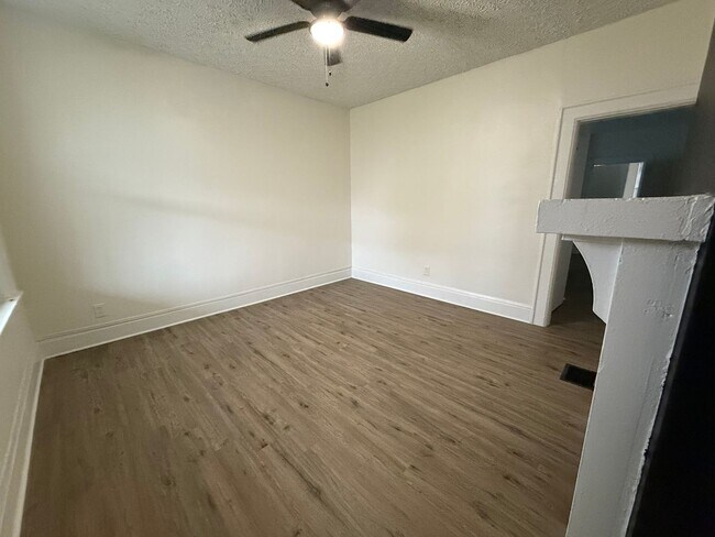 Foto del edificio - 975-977_MILLER AVE