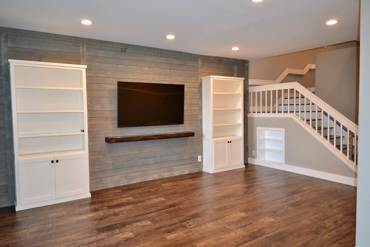 Foto principal - Bankers Hill – 2 BD, 2.5 BA! Two Assigned ...