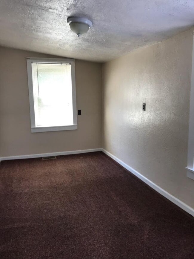 South Side Flats 3 Bedroom House - South Side Flats 3 Bedroom House