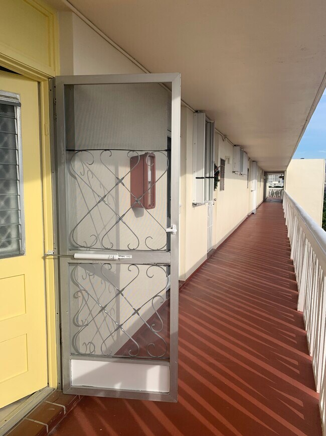 Foto del edificio - 2905 Point East Dr