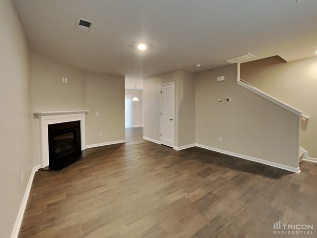 Building Photo - 283 Millen Dr