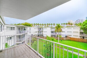 Building Photo - 7737 SW 88th St
