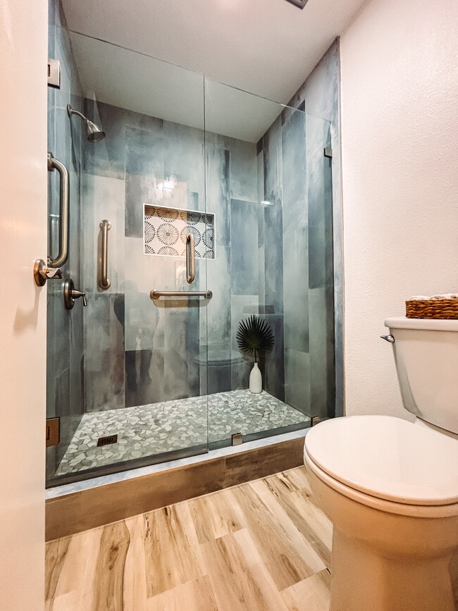 Foto del edificio - 29 Almond Tree Ln