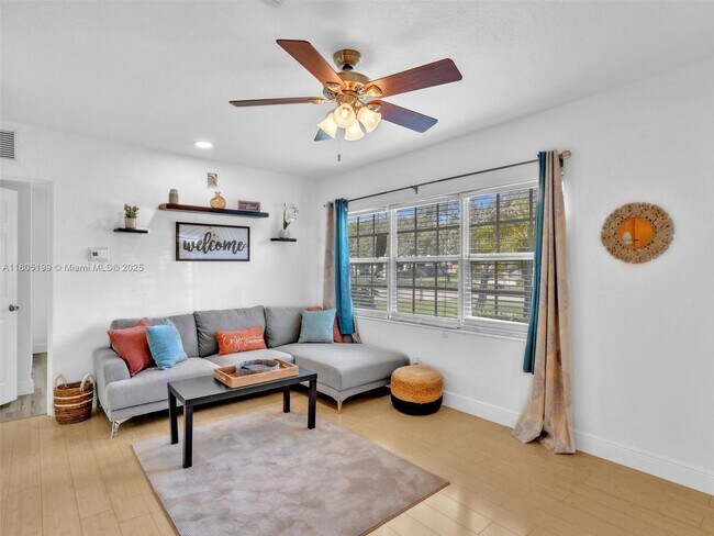 Foto del edificio - 6030 NE 6th Ave