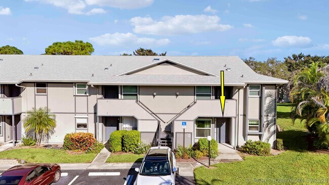 Building Photo - 8388 SE Croft Cir