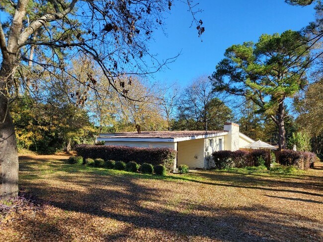 Foto del edificio - 419 Airport Rd