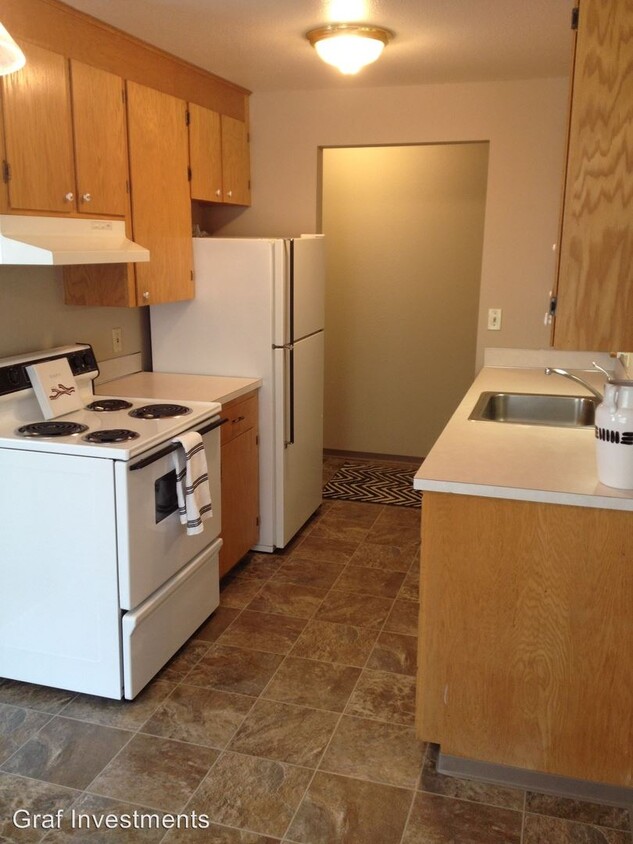 Primary Photo - 229 Canyon Dr