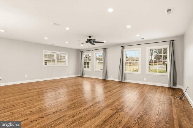 Foto del edificio - 8875 Carrollton Ave