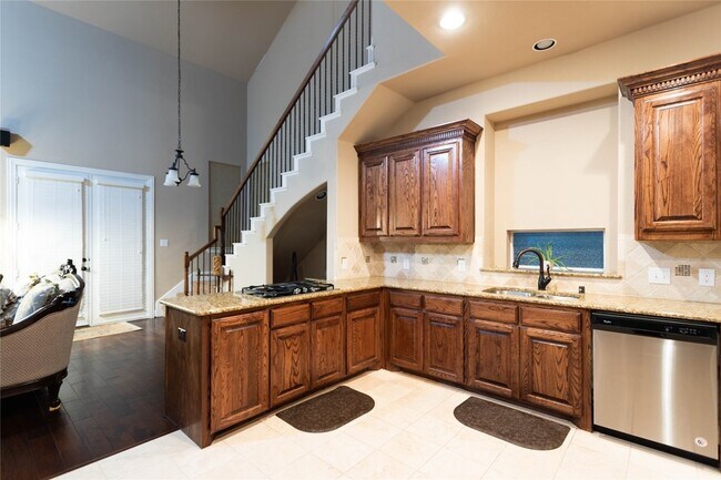 Foto del edificio - 6425 Academy Ln