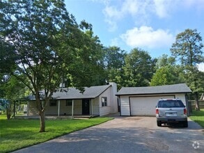 Building Photo - 26445 E Lazy Ln