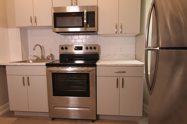 Foto del edificio - 1649 Pratt St