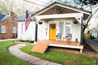 Building Photo - 144 Albany Ave