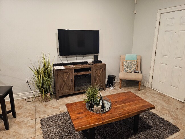 Foto del edificio - 2003 Almonaster Ave