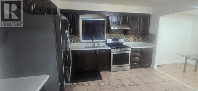 Building Photo - 32 Abelard Ave