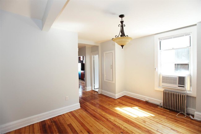 Foto del edificio - 1554 Greene Ave
