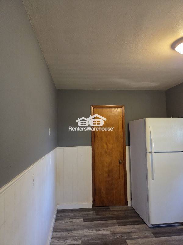 Building Photo - 8553 Jenny Dr