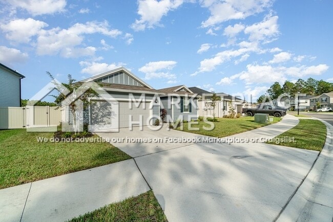 Building Photo - 11033 Stapleton Dr