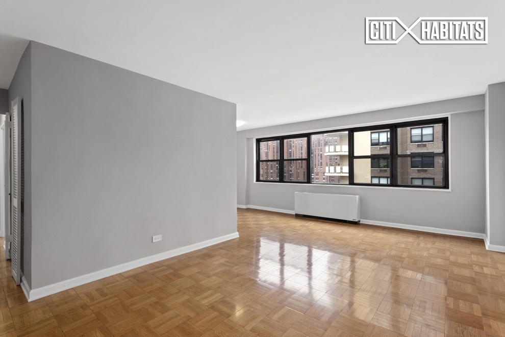 Primary Photo - 305 E 86th St