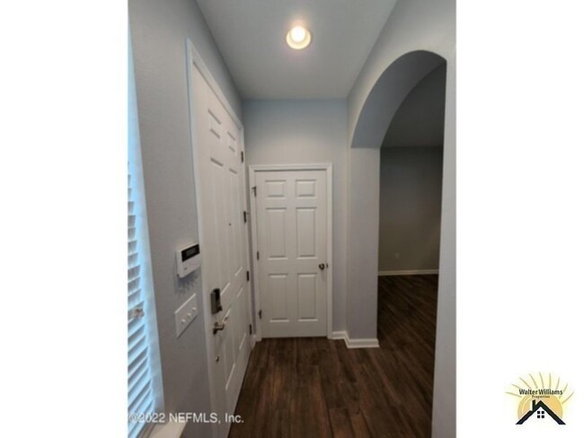 Building Photo - 2/2.5 Townhouse in Bartram