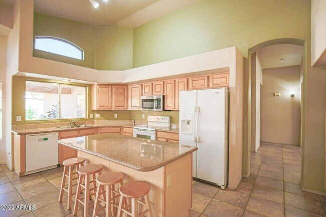 Foto del edificio - 2337 N 123rd Ln