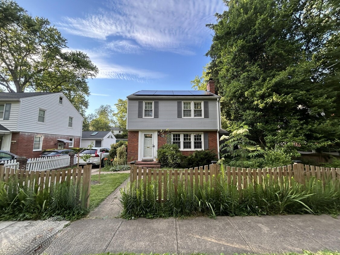 5517 Fairfax Dr, Arlington, VA 22205 House Rental in Arlington, VA