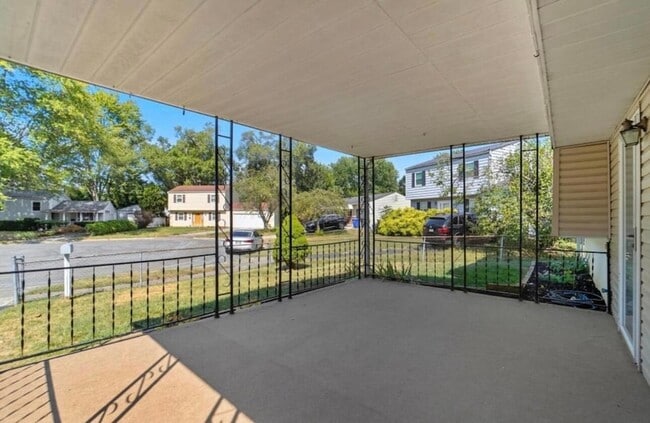 Foto del edificio - 5401 Spire Ln