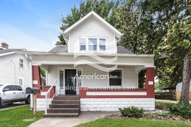 Building Photo - 130 Gillette Ave