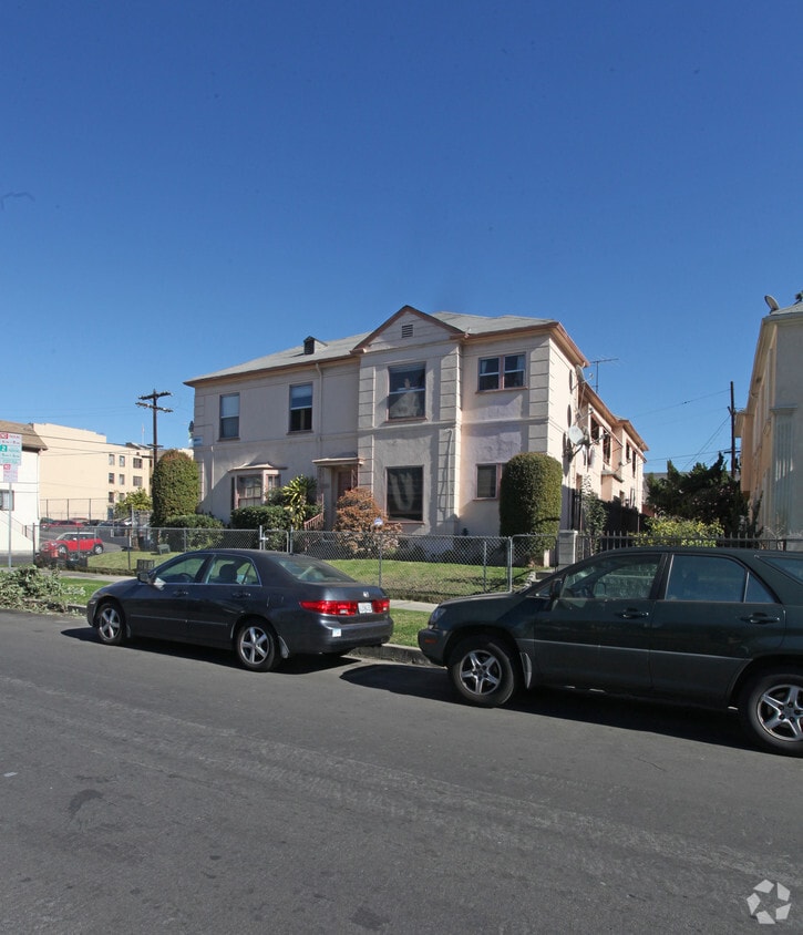 Building Photo - 1186 N New Hampshire Ave