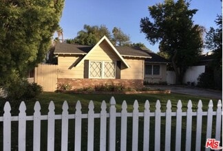 Building Photo - 4316 Bellaire Ave
