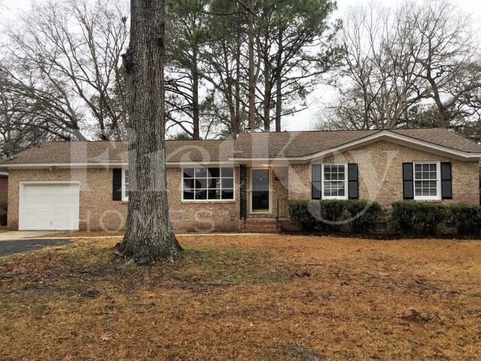 Foto principal - 2080 Bishop Dr