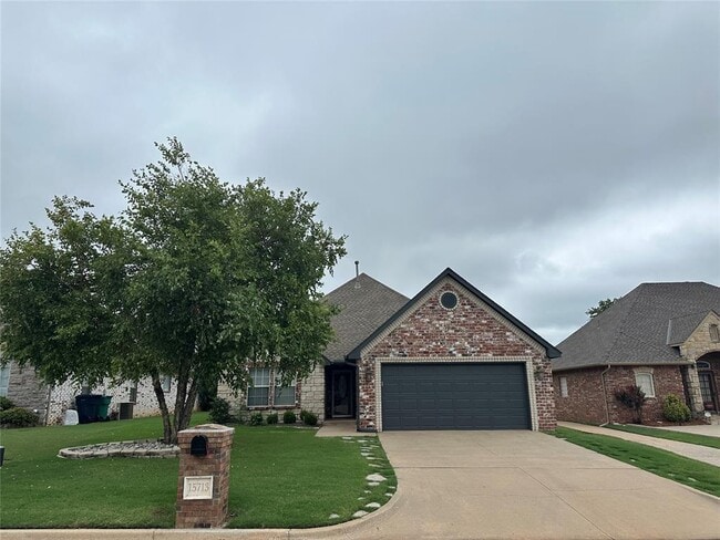 Building Photo - 15713 Traditions Blvd