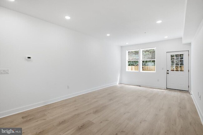 Building Photo - 3974 Reno St