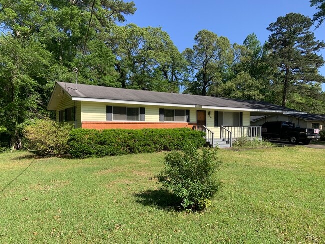 Building Photo - 56 Meadowlane Dr