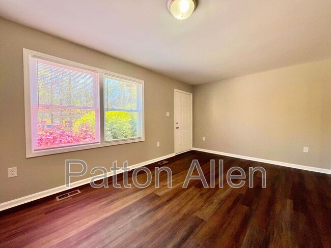 Foto del edificio - 1754 Meadowbrook Terrace