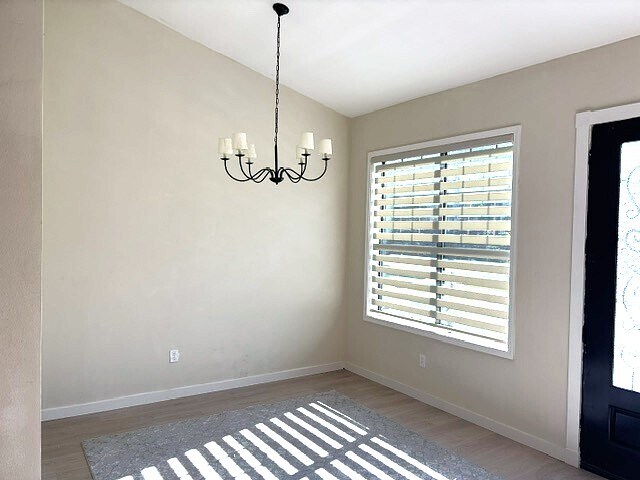 Foto del edificio - 16964 Cedar Rd
