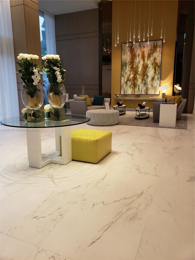 Foto del edificio - 21055 Yacht Club Dr