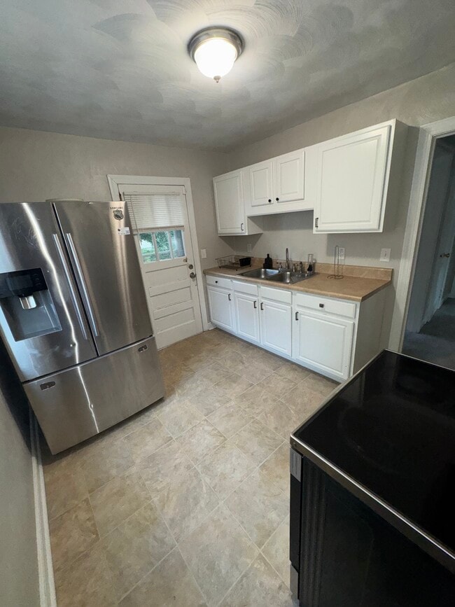 Building Photo - 317 Dune St