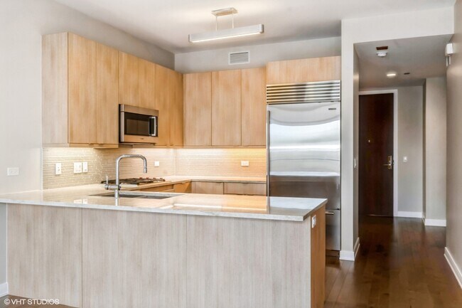 Foto del edificio - 540 W Webster Ave
