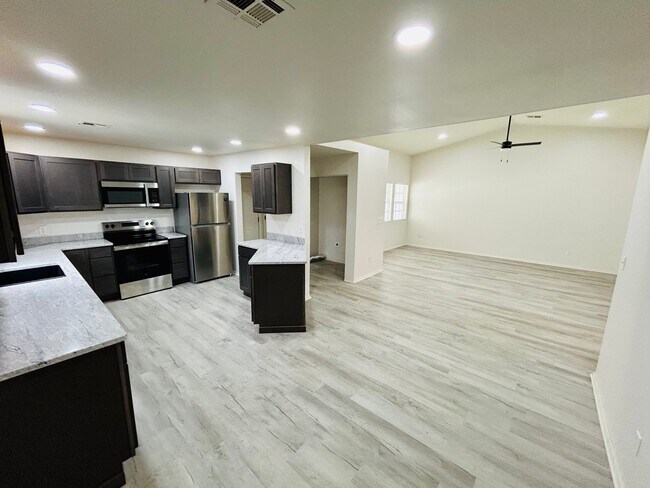 Foto del edificio - 63171 E 291 Rd
