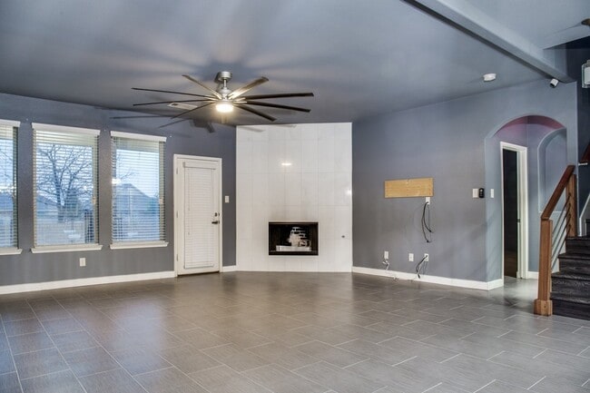 Foto del edificio - 1713 Lake Pine Dr