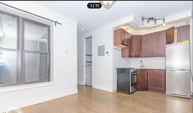 Foto del edificio - 1328 Halsey St