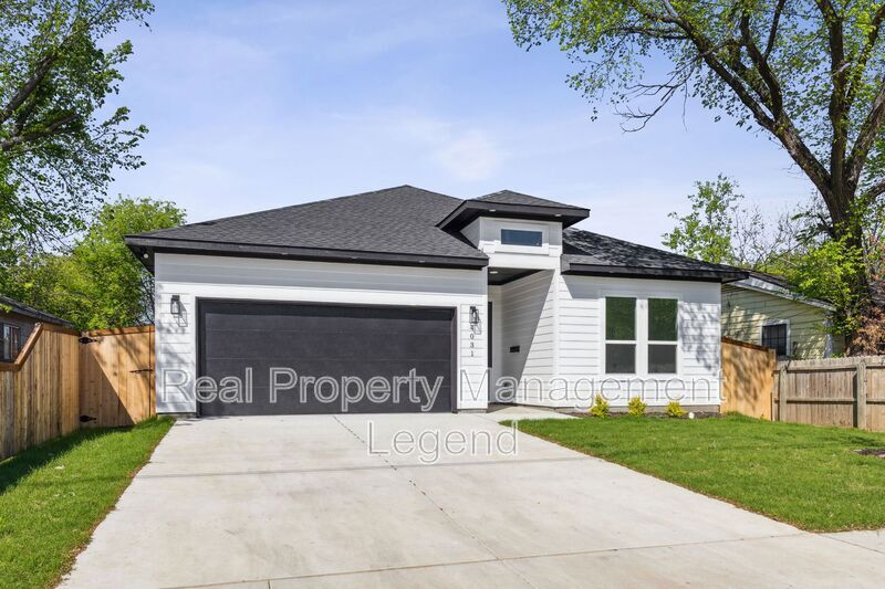 Primary Photo - 4031 Vineyard Dr