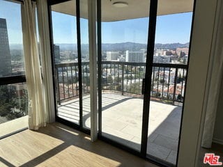 Building Photo - 10790 Wilshire Blvd