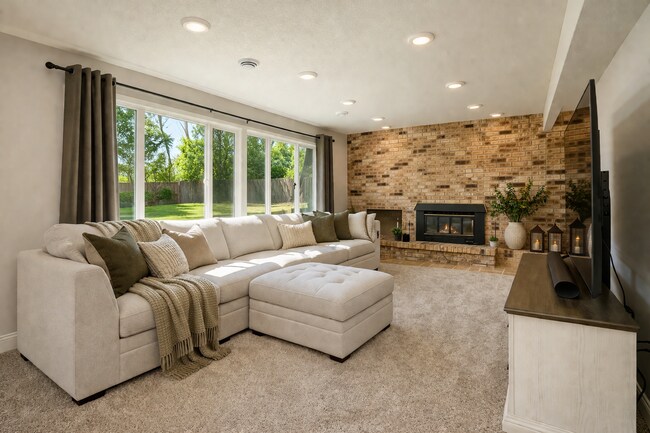 Foto del edificio - Charming 3-Bedroom Retreat with Finished Basement & Cozy Fireplace in Shoreview!