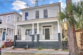 Building Photo - 115 W 34th St